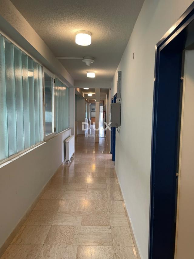UDBINA - Investicijska prilika – Industrijska hala 3.524 m² na zemljištu 18.374 m² s energetskom inf