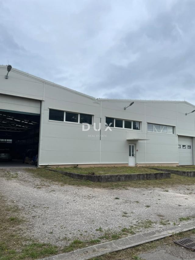 UDBINA - Investicijska prilika – Industrijska hala 3.524 m² na zemljištu 18.374 m² s energetskom inf