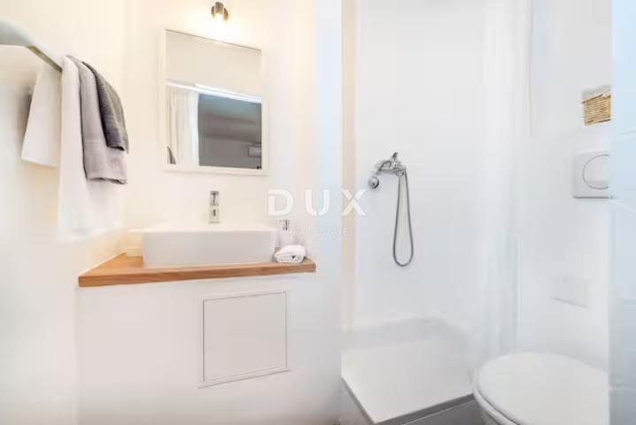 ZADAR, MURVICA GORNJA - Kamena vila s bazenom! Biznis investicija!
