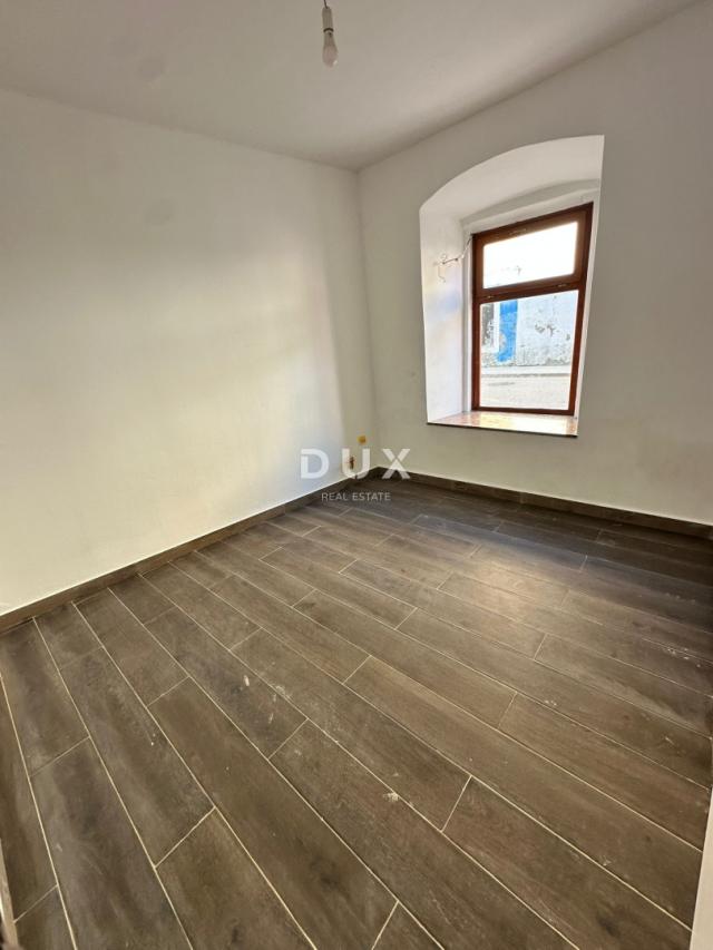 OBROVAC - Renovirani stan u centru Obrovca! Prilika!