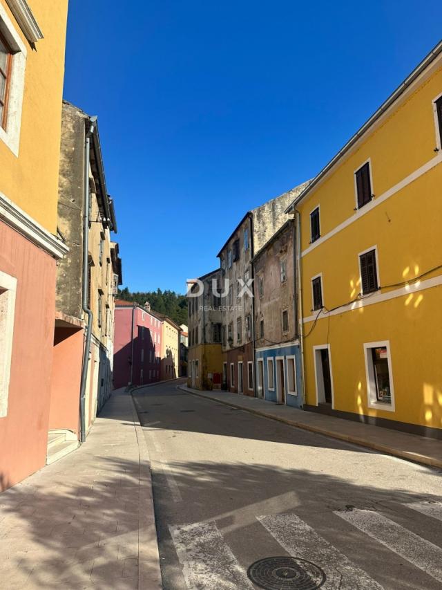 OBROVAC - Renovirani stan u centru Obrovca! Prilika!