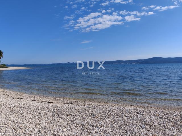 ZADAR, SUKOŠAN - Luksuzno namješten penthouse 50 m od plaže!