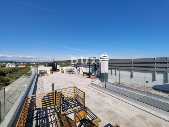 ZADAR, SUKOŠAN - Luksuzno namješten penthouse 50 m od plaže!