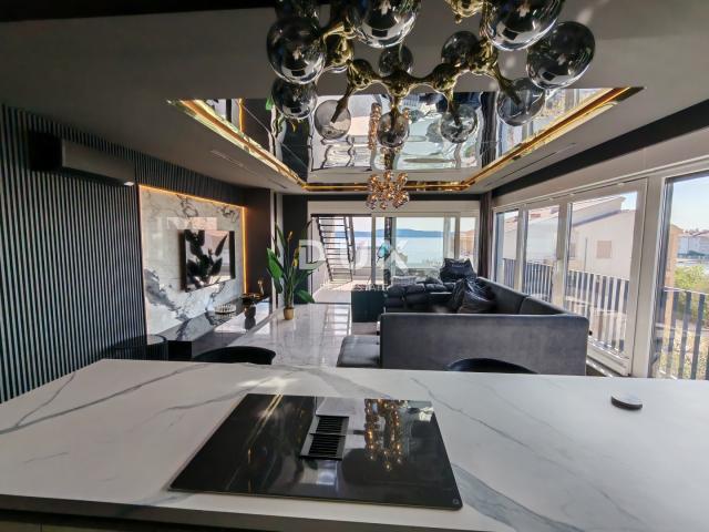 ZADAR, SUKOŠAN - Luksuzno namješten penthouse 50 m od plaže!