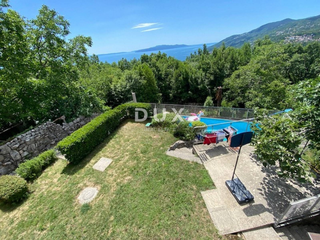 OPATIJA, POLJANE - Dugoročni najam kuće s bazenom i pogledom na more