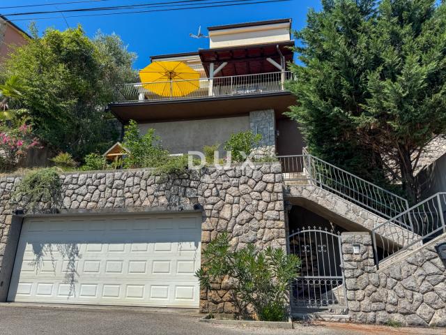 OPATIJA, LOVRAN - samostojeća kuća s garažom i panoramskim pogledom na more, PRILIKA
