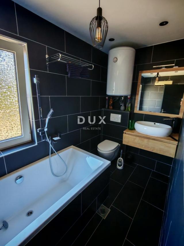 ZADAR, MASLENICA - Kuća s 4 apartmana, 10 spavaćih soba s pogledom na more!