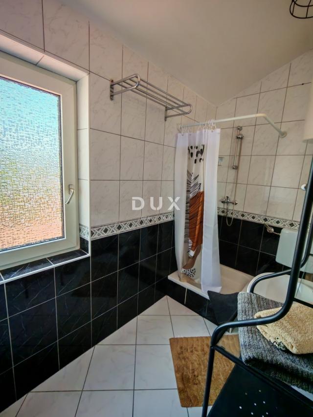 ZADAR, MASLENICA - Kuća s 4 apartmana, 10 spavaćih soba s pogledom na more!