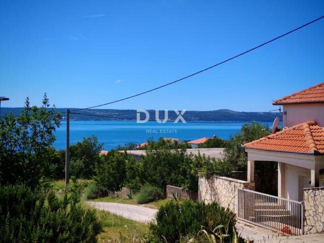 ZADAR, MASLENICA - Kuća s 4 apartmana, 10 spavaćih soba s pogledom na more!
