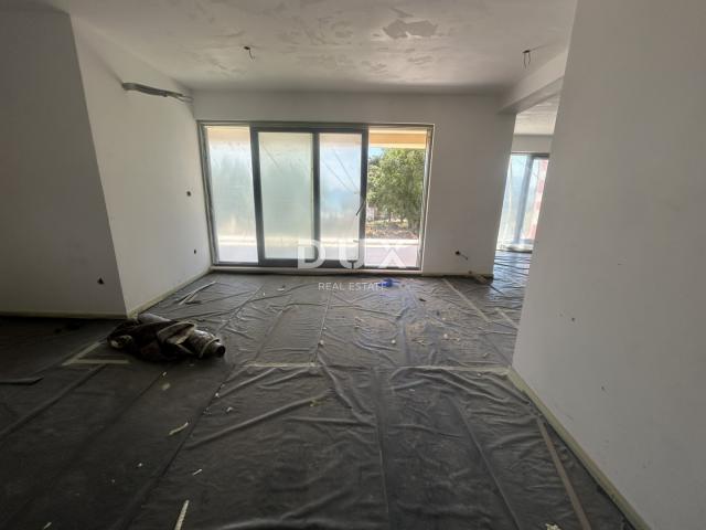 VODICE – 3SS+DB stan s terasom i pogledom na more, 70 m od mora i plaže