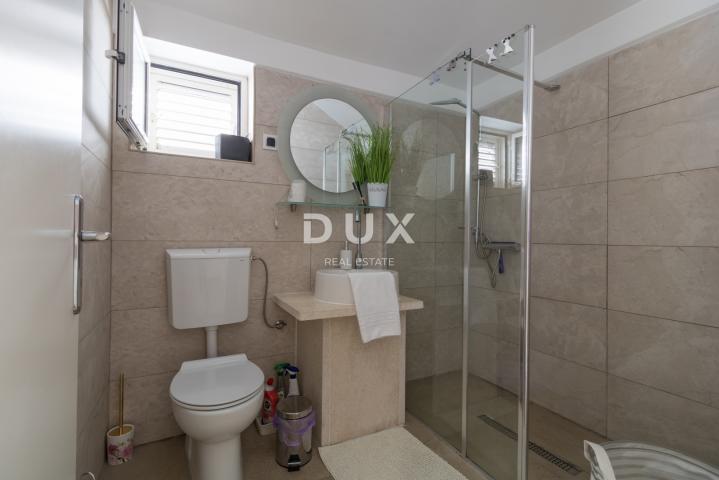 DALMACIJA, VODICE - Apartmanska kuća 