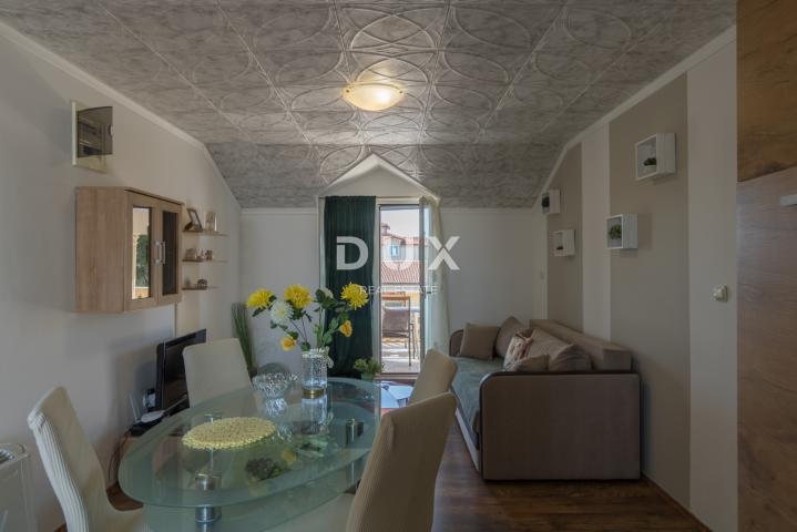 DALMACIJA, VODICE - Apartmanska kuća 