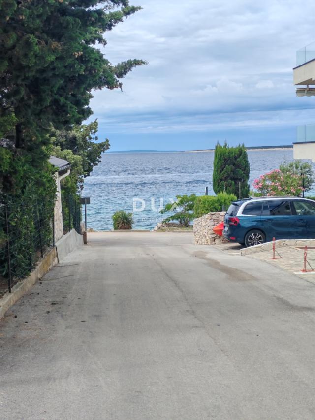 OTOK PAG, MANDRE - Kompletno namješten stan 2. red do mora