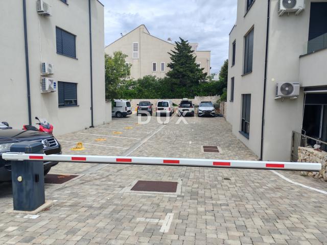 OTOK PAG, MANDRE - Kompletno namješten stan 2. red do mora