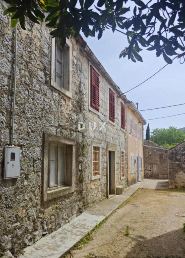 PELJEŠAC, DONJA BANDA - Kuća u nizu za adaptaciju
