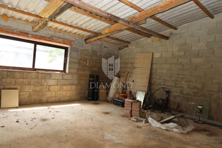 Poreč, okolica - roh-bau kuća u mirnom okruženju