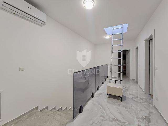 Umag! Opremljena moderna kuća s bazenom blizu mora!