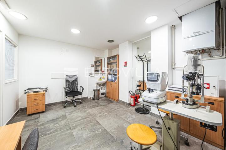 Zagreb, Savska ulica, ulični poslovni prostor lokal 80 m²