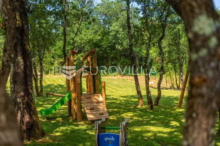 Istra, Labin, vrhunska moderna villa D, grijani bazen 48 m², 2365 m² uređene okućnice