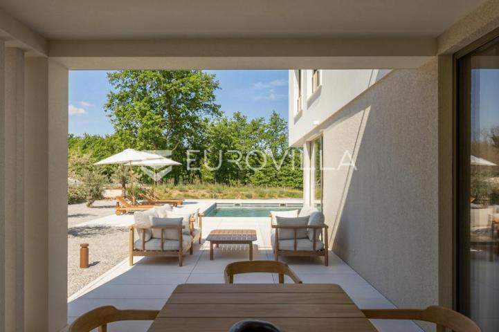 Istra, Labin, vrhunska moderna villa D, grijani bazen 48 m², 2365 m² uređene okućnice