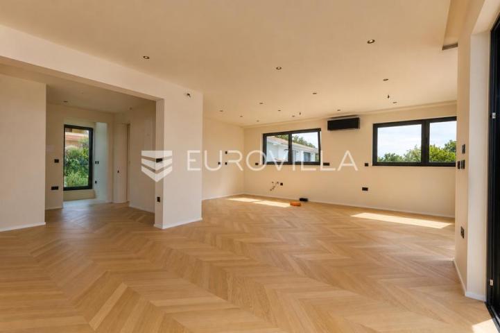 Kostrena, Rožići, ekskluzivan penthouse 200 m², panoramski pogled na more