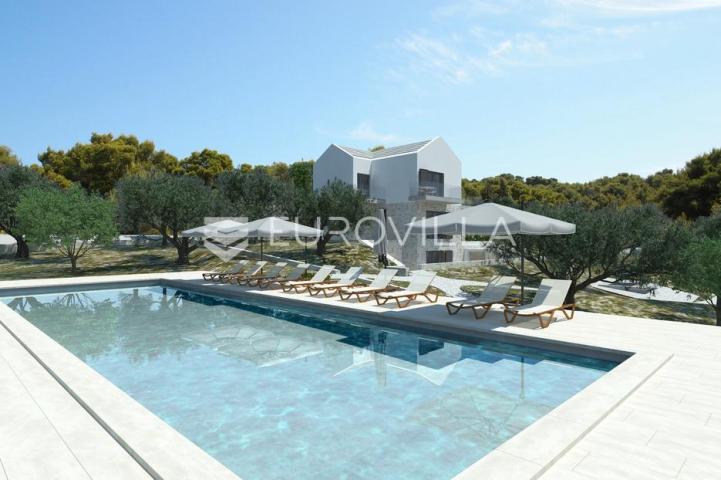 Pučišća, otok Brač, INVESTICIJA građevno zemljište ukupne površine 10.436 m² s građevinskom dozvolom