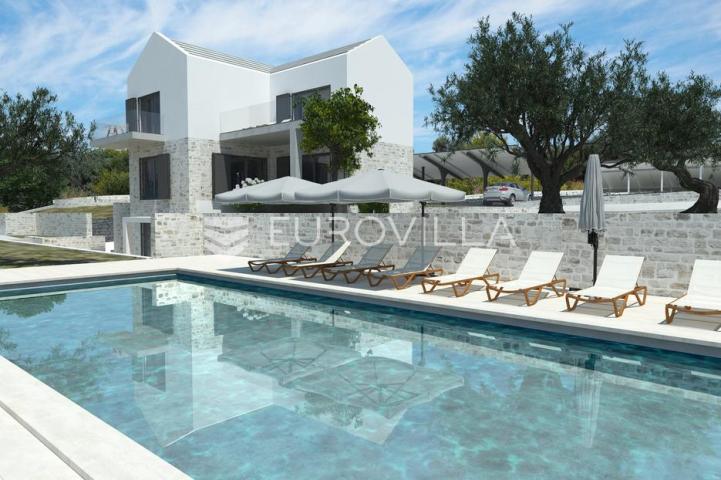 Pučišća, otok Brač, INVESTICIJA građevno zemljište ukupne površine 10.436 m² s građevinskom dozvolom