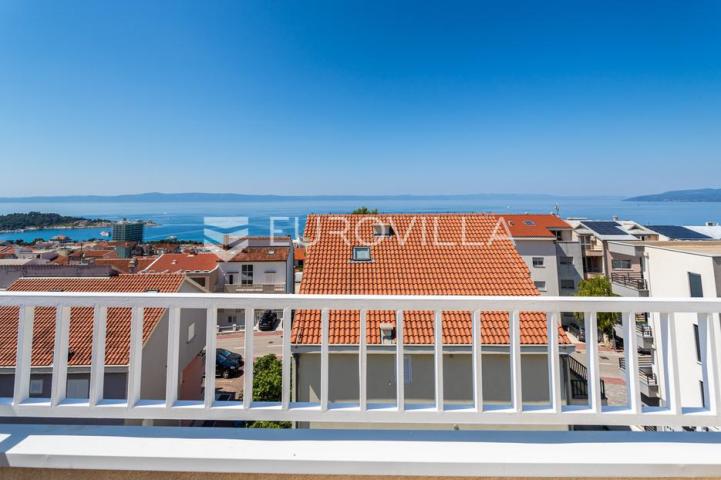 Makarska, Zelenka, trosoban stan s pogledom na more