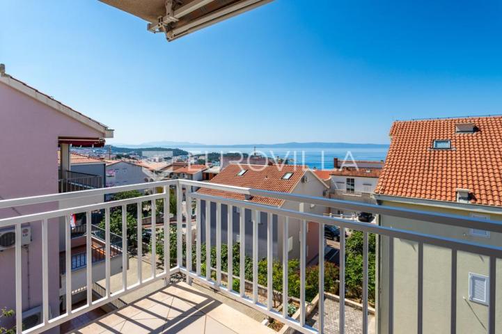 Makarska, Zelenka, trosoban stan s pogledom na more
