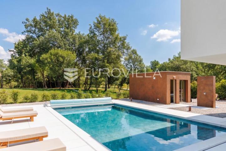 Istra, Labin, vrhunska moderna villa C, grijani bazen 48 m², 2386 m² uređene okućnice