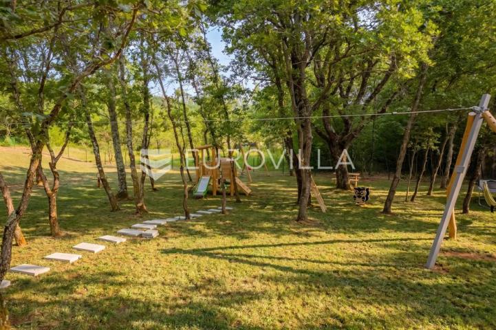 Istra, Labin, vrhunska moderna villa C, grijani bazen 48 m², 2386 m² uređene okućnice