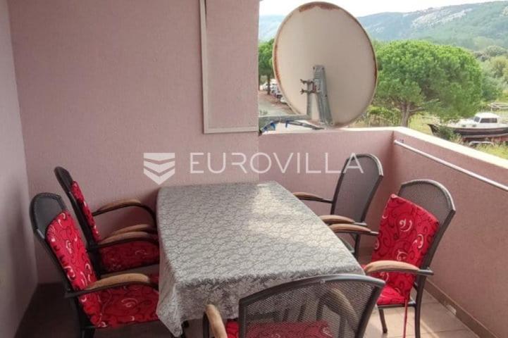 Otok Rab, Lopar, višenamjenska kuća s poslovnom i stambenom namjenom na atraktivnoj lokaciji