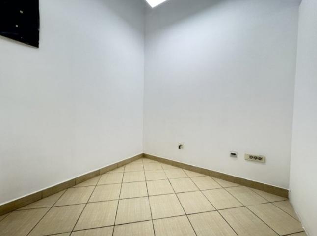 Poslovni prostor, 23m2, Stari aerodrom, Podgorica