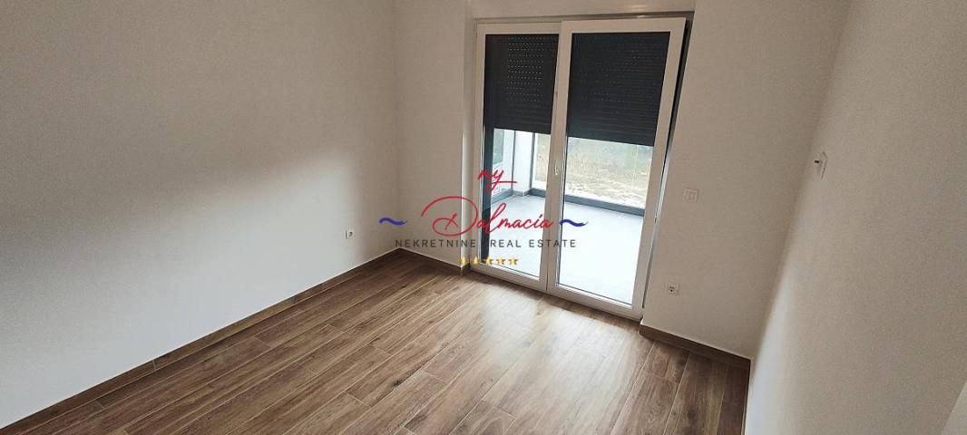 Vir, E4 Trosoban apartman sa pogledom na more 