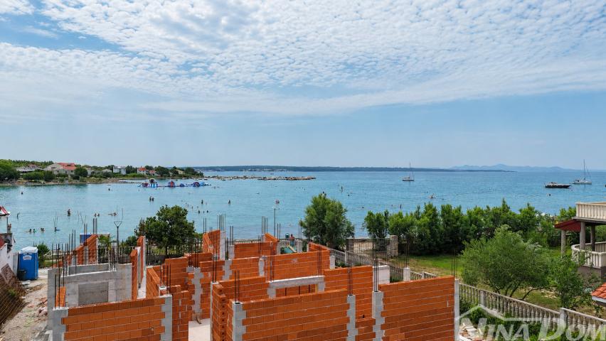 Privlaka Dalmacija ( S4 ) - dvosobni luksuzan stan- prvi red do mora 