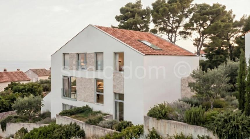Trosoban penthouse s pogledom, Murter