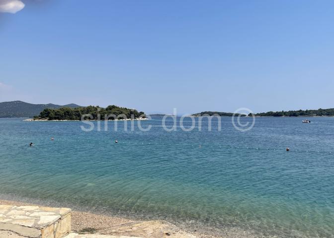 Trosoban penthouse s pogledom, Murter