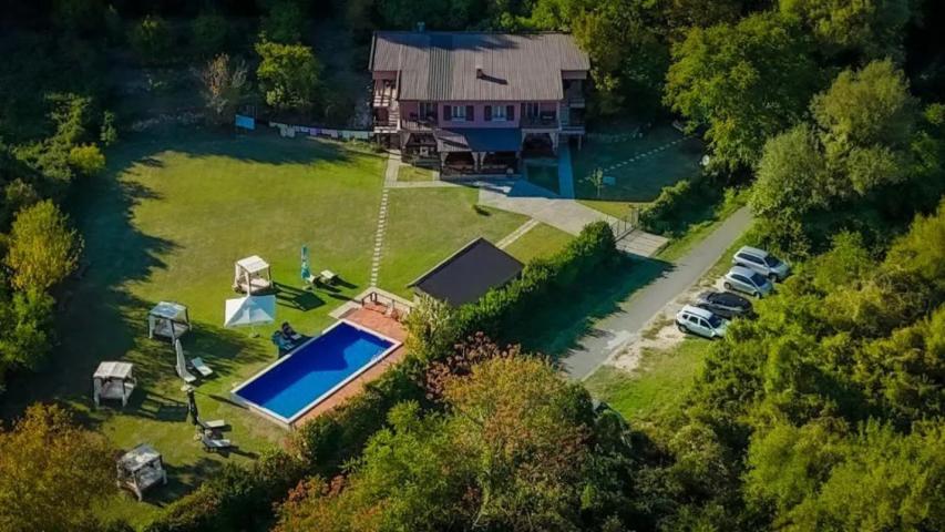 Razrađen turistički kompleks blizu Skadarskog jezera, Bar, Virpazar