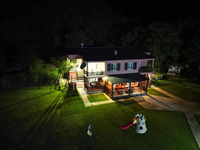 Razrađen turistički kompleks blizu Skadarskog jezera, Bar, Virpazar