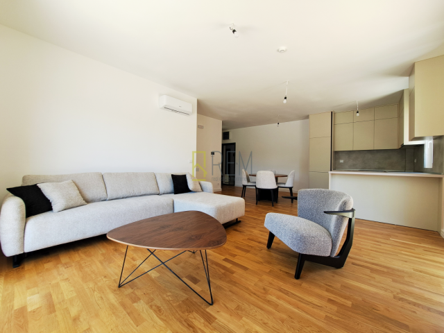 Prodaja jednosoban kompletno namješten stan 62.63 m² + (terasa 41.81 m²), Torre a Cona