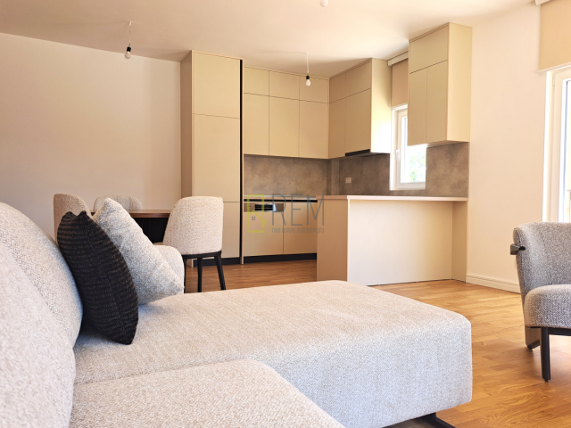 Prodaja jednosoban kompletno namješten stan 62.63 m² + (terasa 41.81 m²), Torre a Cona