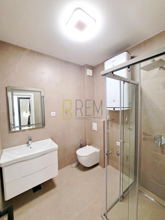 Prodaja jednosoban kompletno namješten stan 62.63 m² + (terasa 41.81 m²), Torre a Cona