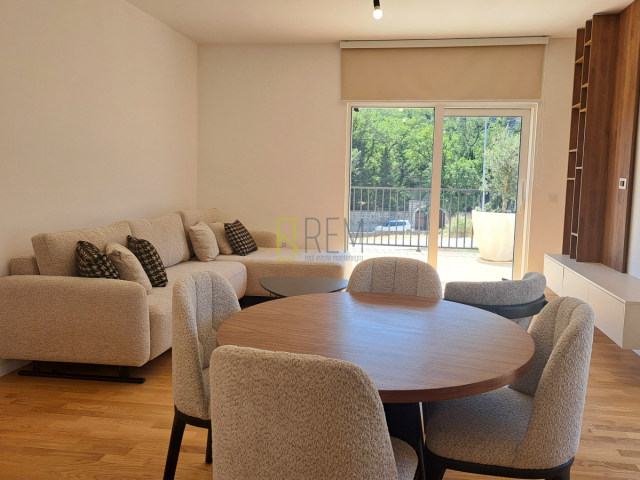 Prodaja jednosoban kompletno namješten stan 55.52 m² (+ terasa 23.55 m²), Torre a Cona