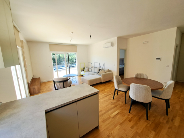 Prodaja jednosoban kompletno namješten stan 62.63 m² + (terasa 41.81 m²), Torre a Cona
