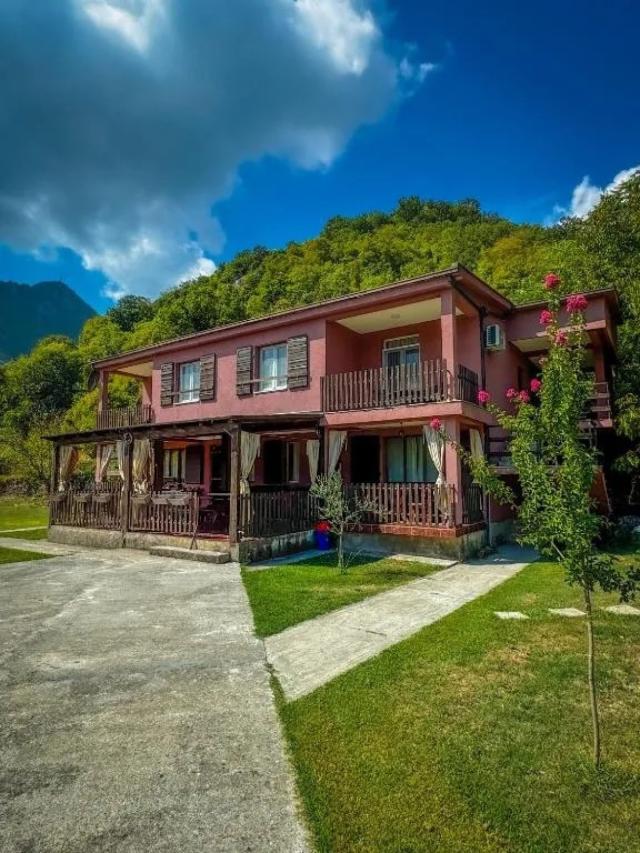 Razrađen turistički kompleks blizu Skadarskog jezera, Bar, Virpazar