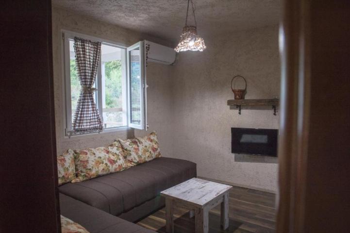 Razrađen turistički kompleks blizu Skadarskog jezera, Bar, Virpazar