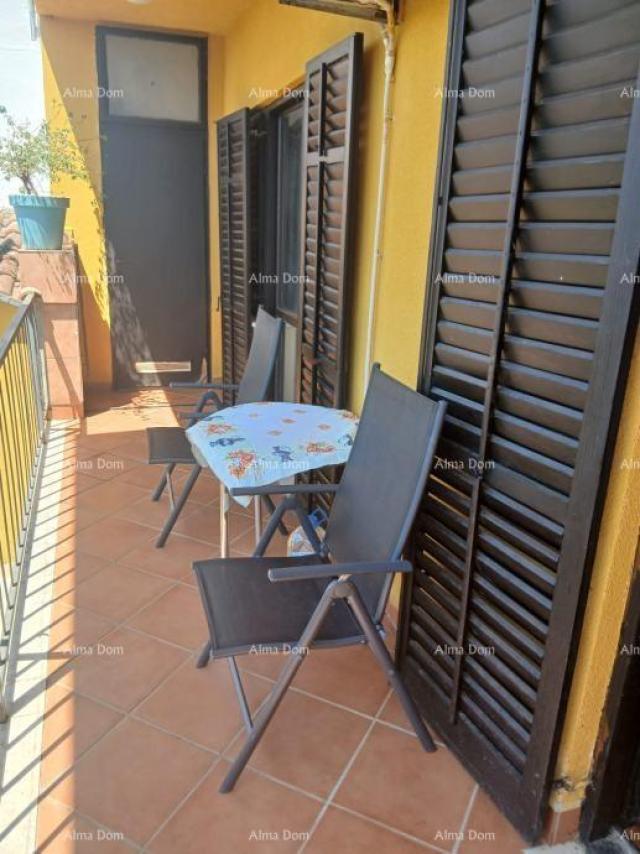 Wohnung Fažana, Geräumige Wohnung mit Garten, Garage und Keller – 600 m vom Meer und Zentrum entfern
