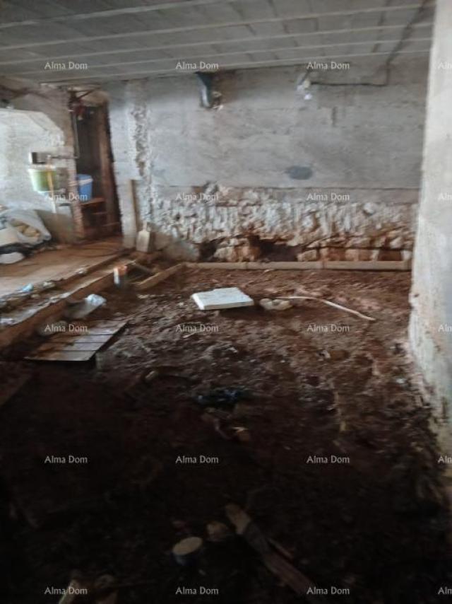 Wohnung Fažana, Geräumige Wohnung mit Garten, Garage und Keller – 600 m vom Meer und Zentrum entfern