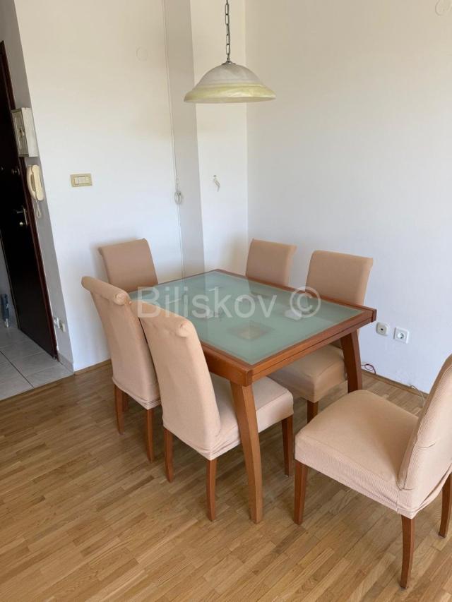 Duilovo Split dugoročan najam, garažno mjesto