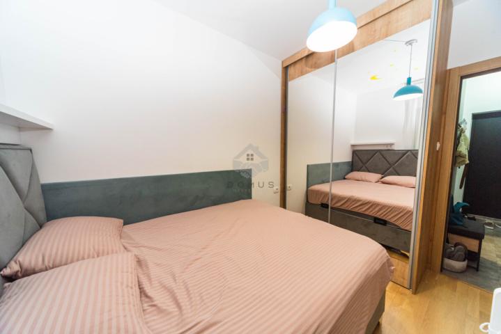 Jednosoban stan 45m2 + garaža, Pobrežje - Podgorica